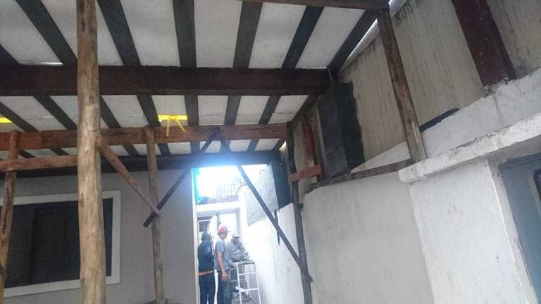 Construção e reforma residencial
instalação de Laje para concretagem.
