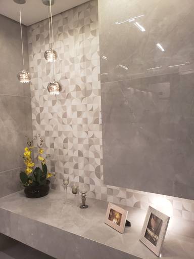 Instalação de revestimento sobre posto com diferencial em iluminação pendente