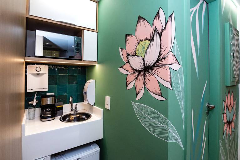 Fotografia RJ - Ensaio fotográfico institucional e corporativo. Retratos da Dra Bárbara Ciraudo e do seu consultório de dermatologia na Barra da Tijuca - RJ. Fotografia profissional para sites e Instagram.  Fotos de Jaque Salles fotografia.