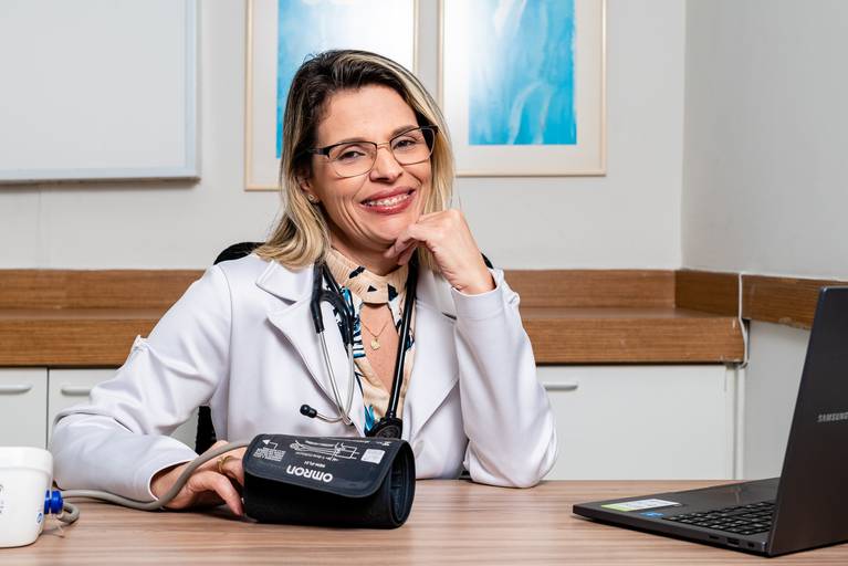 Fotografia RJ - Ensaio fotográfico de consultório e retratos médicos na Barra da Tijuca. Retratos de Jaque Salles fotografia