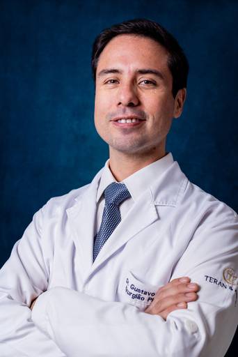 Fotografia RJ - Ensaio fotográfico profissional para mídias sociais, site e Instagram. Retratos dos médicos e fotografia consultório médico de cirurgia plástica na Barra da Tijuca. Fotos da fotógrafa Jaque Salles fotografia.