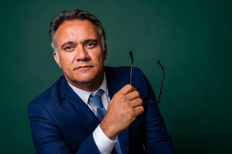 Fotografia RJ. Ensaio fotográfico profissional, retratos para mídias sociais, LinkedIn,  site e Instagram. Imagens da fotógrafa Jaque Salles.