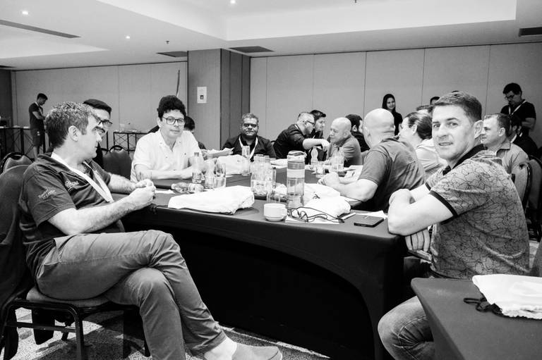 Fotografia de evento corporativo Wezen no Rio de Janeiro. Congresso no Hotel Windsor da Barra da Tijuca. Fotos corporativas de Jaque Salles Fotografia.