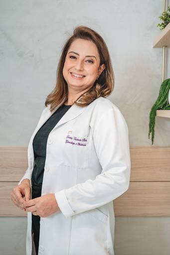 Fotografia RJ. Ensaio fotográfico corporativo para mídias sociais, site, linkedin e instagram. Fotos consultório médico na Barra da Tijuca, retratos profissionais feitos pela fotógrafa Jaque Salles.

