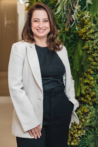 Fotografia RJ. Ensaio fotográfico corporativo para mídias sociais, site, linkedin e instagram. Fotos consultório médico na Barra da Tijuca, retratos profissionais feitos pela fotógrafa Jaque Salles.

