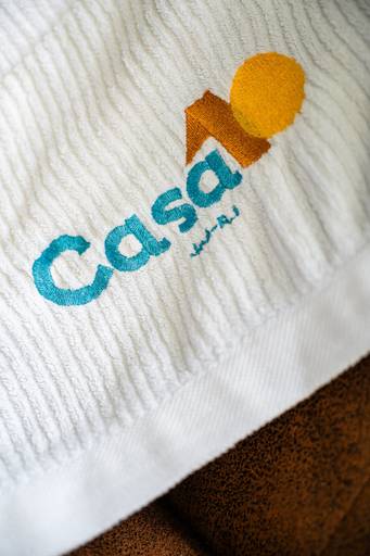 Fotografia de imóveis Airbnb Casa 10. Casa para temporada na Praia da Joatinga, Barra da Tijuca RJ. Imagens da fotógrafa Jaque Salles.