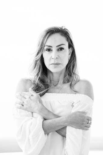 Zuk, estúdio de fotografia na Barra da Tijuca, Rio de Janeiro. Ensaios fotográficos  para marca pessoal, retratos profissionais para LinkedIn, retratos corporativos e lifestyle.