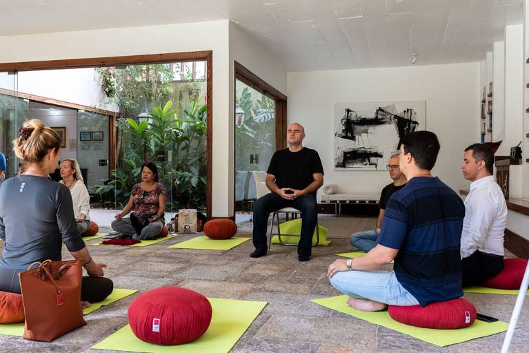 Fotografia profissional de ambiente realizada no centro de meditação e redução do estresse midfulneess sede Rio de Janeiro