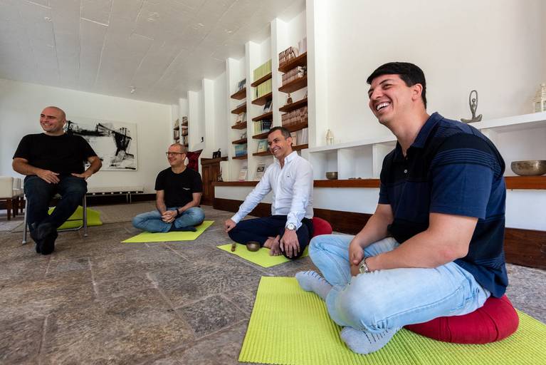 Fotografia profissional de ambiente realizada no centro de meditação e redução do estresse midfulneess sede Rio de Janeiro