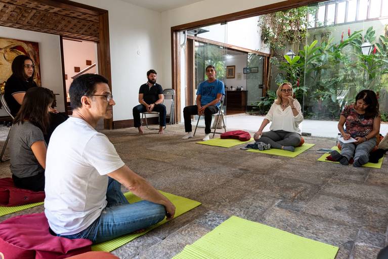 Fotografia profissional de ambiente realizada no centro de meditação e redução do estresse midfulneess sede Rio de Janeiro