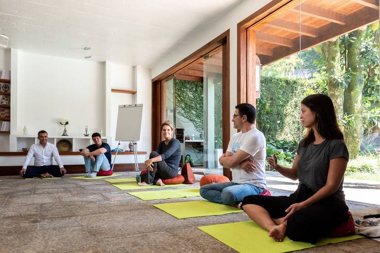 Fotografia profissional de ambiente realizada no centro de meditação e redução do estresse midfulneess sede Rio de Janeiro