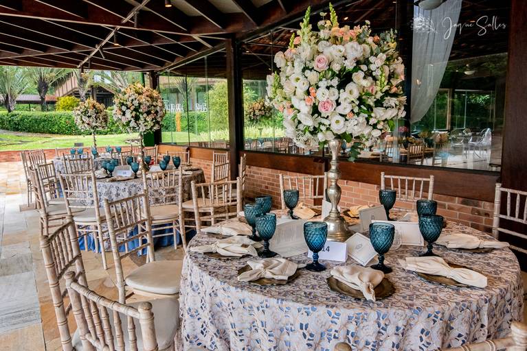 Fotografia de Ambiente e Decoração. Casamento de Dia, Decoração Floral no Lajedo - RJ. Fotografia da Fotógrafa de Casamento, Eventos e Família -Jaque Salles