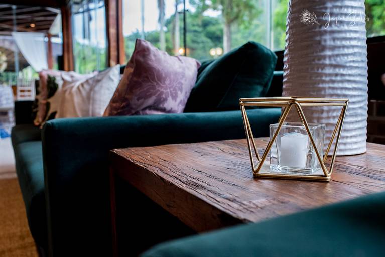 Fotografia de Ambiente e Decoração. Casamento de Dia, Decoração Floral no Lajedo - RJ. Fotografia da Fotógrafa de Casamento, Eventos e Família -Jaque Salles