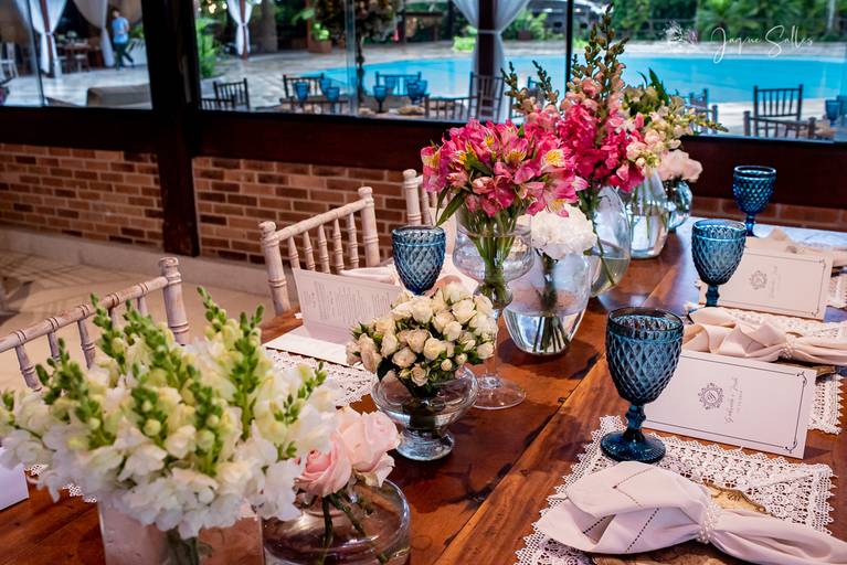 Fotografia de Ambiente e Decoração. Casamento de Dia, Decoração Floral no Lajedo - RJ. Fotografia da Fotógrafa de Casamento, Eventos e Família -Jaque Salles