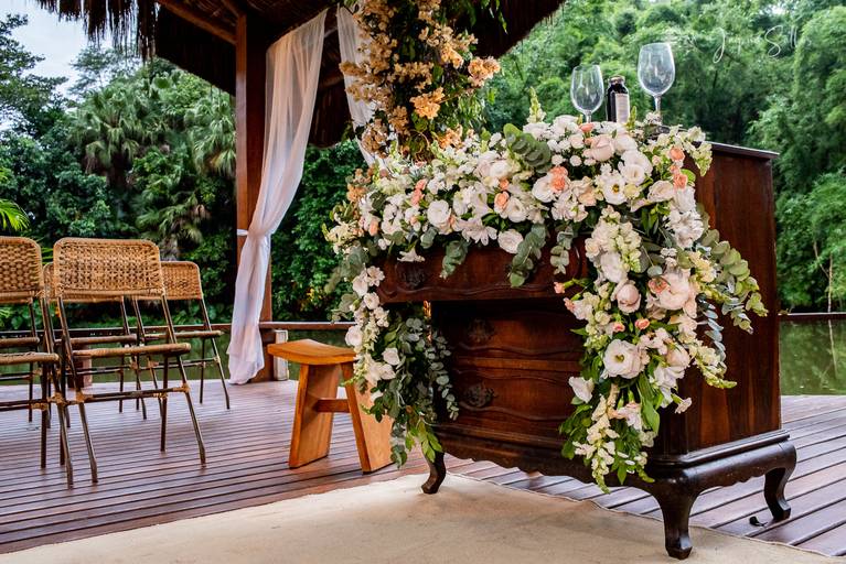 Fotografia de Ambiente e Decoração. Casamento de Dia, Decoração Floral no Lajedo - RJ. Fotografia da Fotógrafa de Casamento, Eventos e Família -Jaque Salles