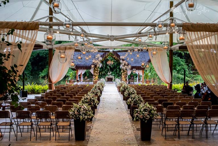 Fotografia de Ambiente e Decoração. Casamento de Dia, Decoração Floral no Lajedo - RJ. Fotografia da Fotógrafa de Casamento, Eventos e Família -Jaque Salles