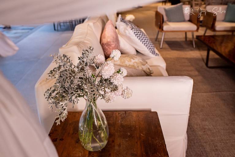 Fotografia de Ambiente e Decoração. Casamento de Dia, Decoração Floral no Lajedo - RJ. Fotografia da Fotógrafa de Casamento, Eventos e Família -Jaque Salles