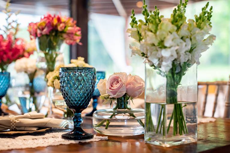 Fotografia de Ambiente e Decoração. Casamento de Dia, Decoração Floral no Lajedo - RJ. Fotografia da Fotógrafa de Casamento, Eventos e Família -Jaque Salles