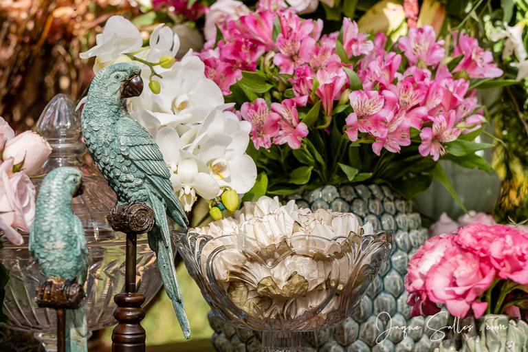 Fotografia de Casamento - Idéias para Decoração de Casamento de Dia e ao Ar Livre. As Flores Naturais, as suculentas e os tons de marsala e rosa foram as escolhas da Noiva para esse Casamento Romântico. Imagens da Fotógrafa de Casamento Jaque Salles 