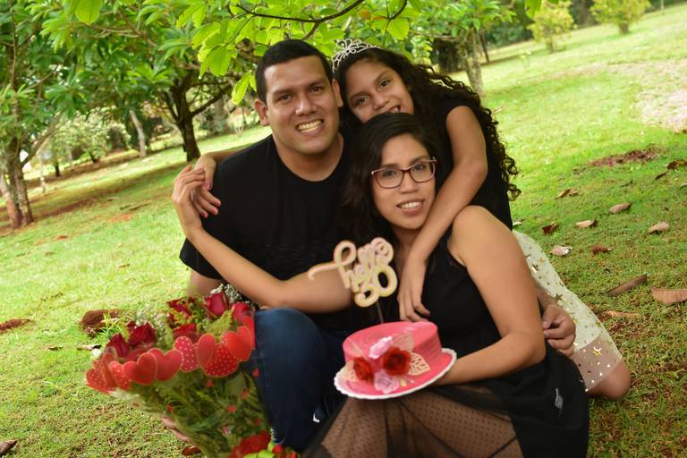 Ensaio de família só a mãe  era aniversário dela  no Jardim 