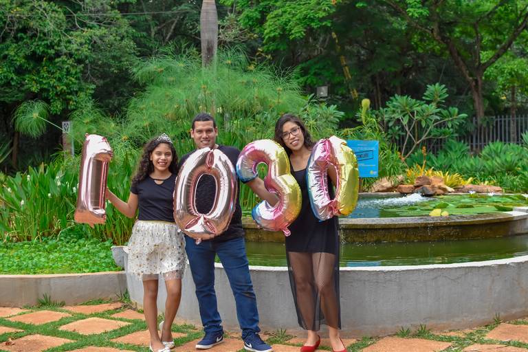 Ensaio de família só a mãe  comemoração do aniversário dela na entrado do Jardim Botânico-DF