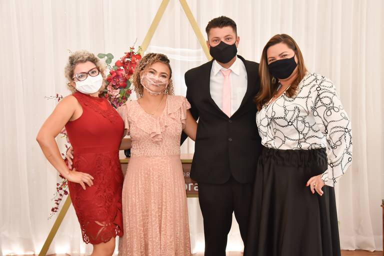 Fotos na sala especial de casamento Cartório Colorado