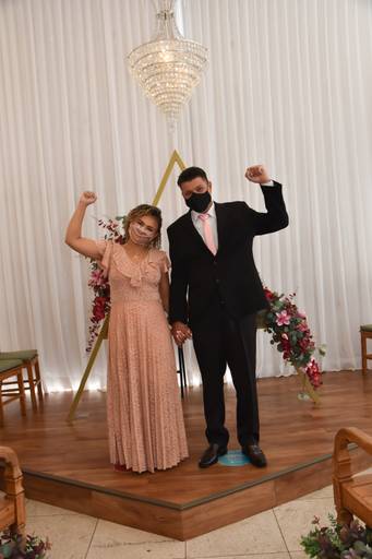 Fotos na sala especial de casamento Cartório Colorado