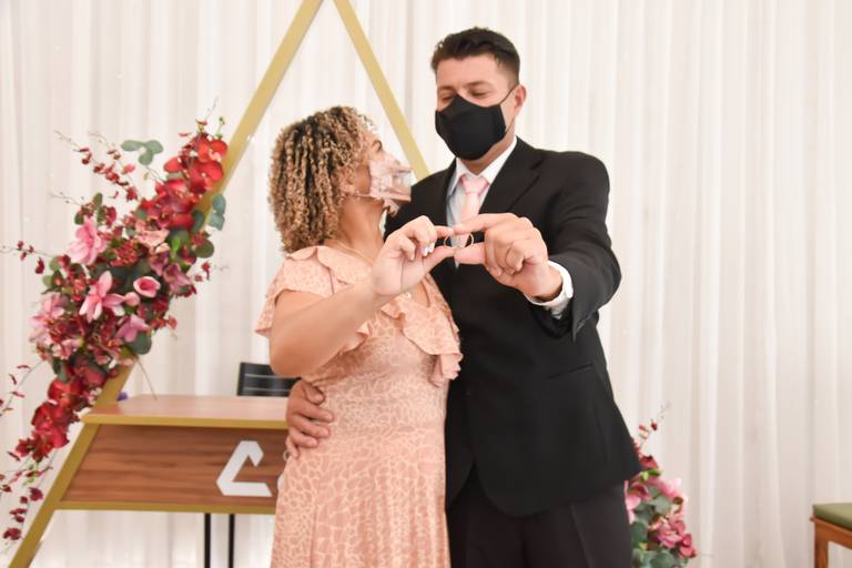 Fotos na sala especial de casamento Cartório Colorado