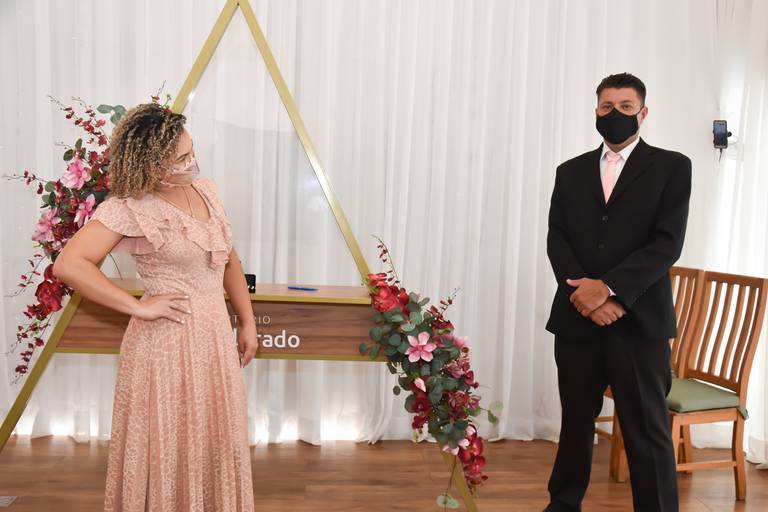 Fotos na sala especial de casamento Cartório Colorado