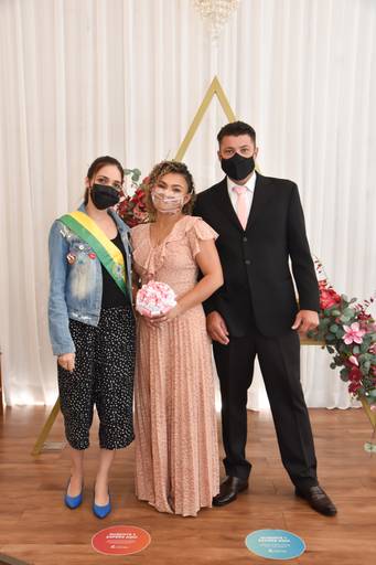 Fotos na sala especial de casamento Cartório Colorado
