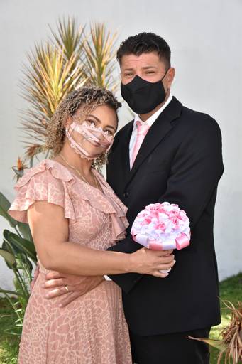 street wedding no jardim que fica no fundo do cartório Colorado