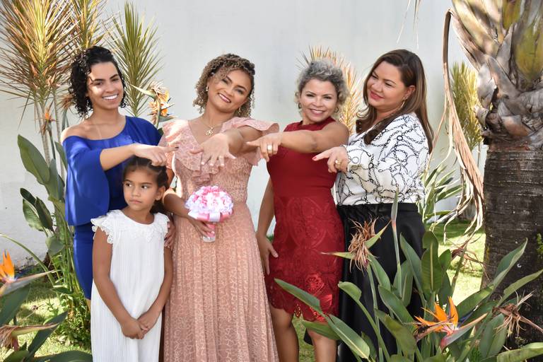 street wedding no jardim que fica no fundo do cartório Colorado