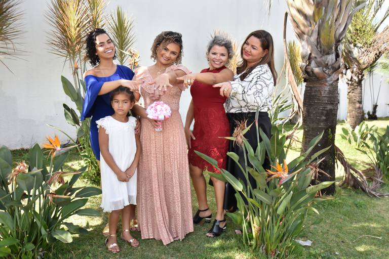 street wedding no jardim que fica no fundo do cartório Colorado