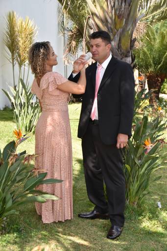 street wedding no jardim que fica no fundo do cartório Colorado