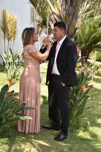 street wedding no jardim que fica no fundo do cartório Colorado