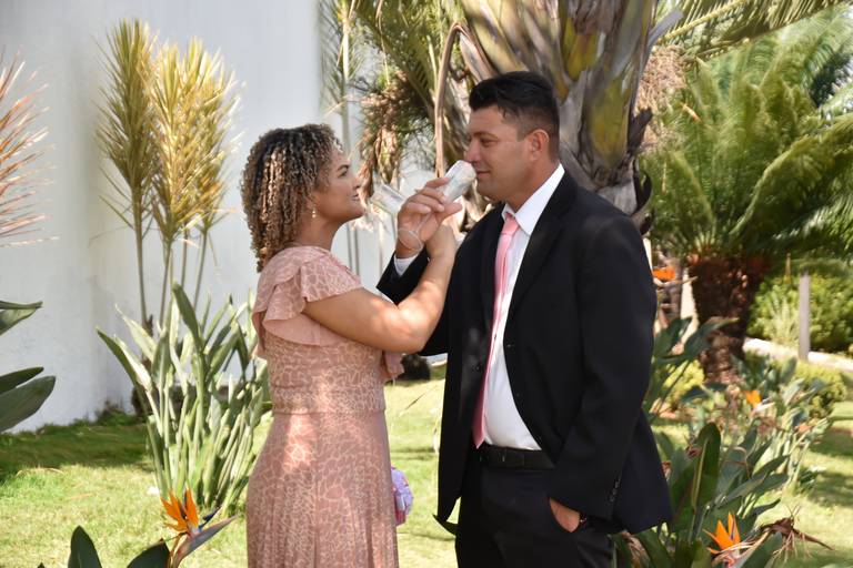 street wedding no jardim que fica no fundo do cartório Colorado