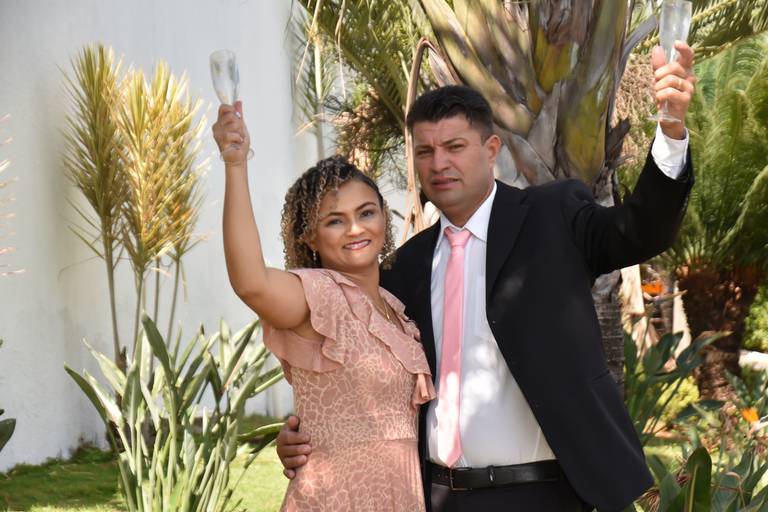 street wedding no jardim que fica no fundo do cartório Colorado