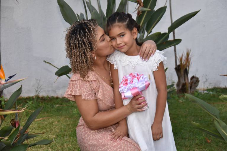 street wedding no jardim que fica no fundo do cartório Colorado