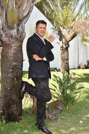 street wedding no jardim que fica no fundo do cartório Colorado