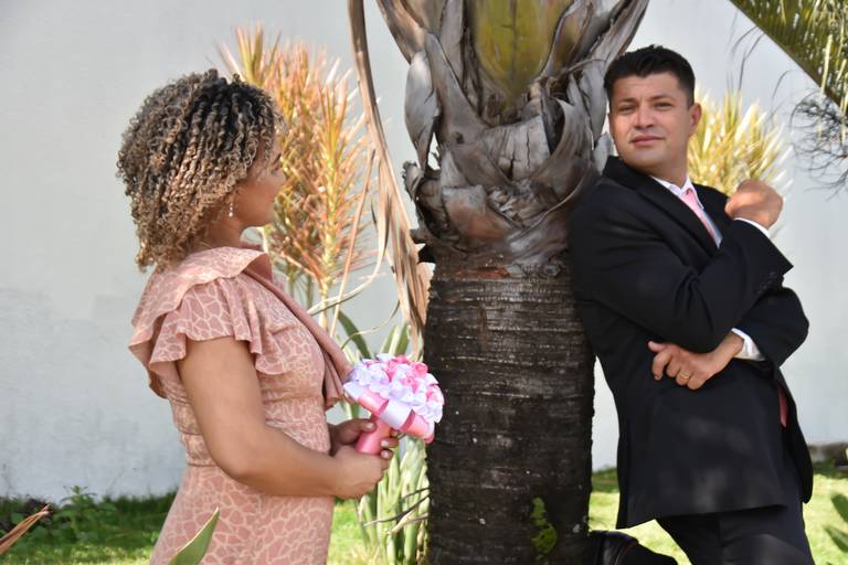 street wedding no jardim que fica no fundo do cartório Colorado