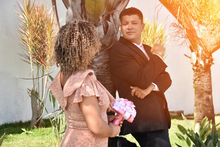 street wedding no jardim que fica no fundo do cartório Colorado