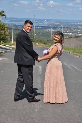 street wedding no jardim que fica no fundo do cartório Colorado