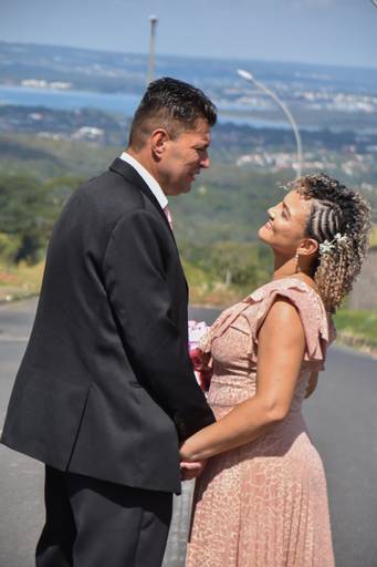 street wedding no jardim que fica no fundo do cartório Colorado