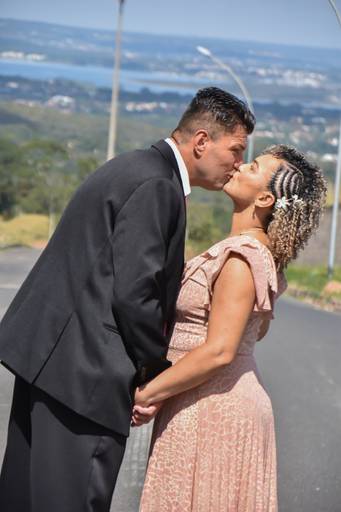 street wedding no jardim que fica no fundo do cartório Colorado
