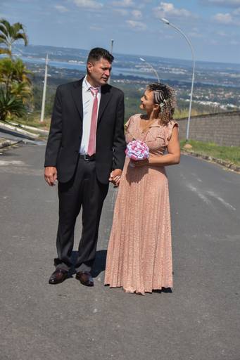 street wedding no jardim que fica no fundo do cartório Colorado