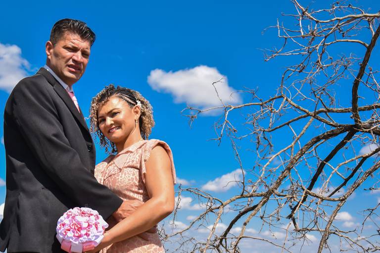 street wedding no jardim que fica no fundo do cartório Colorado