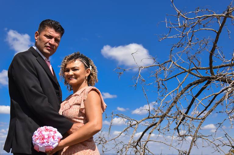 street wedding no jardim que fica no fundo do cartório Colorado