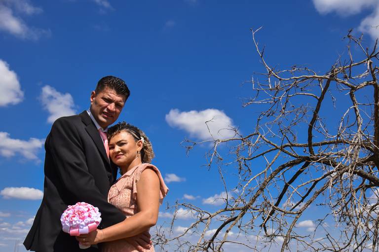 street wedding no jardim que fica no fundo do cartório Colorado