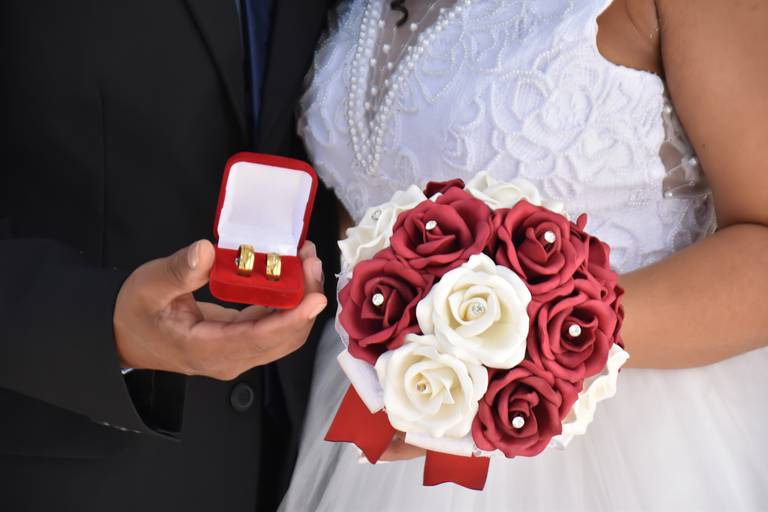 Casamento de Jaqueline e Mateus no Cartório Colorado com a Juíza de  Paz Cristina