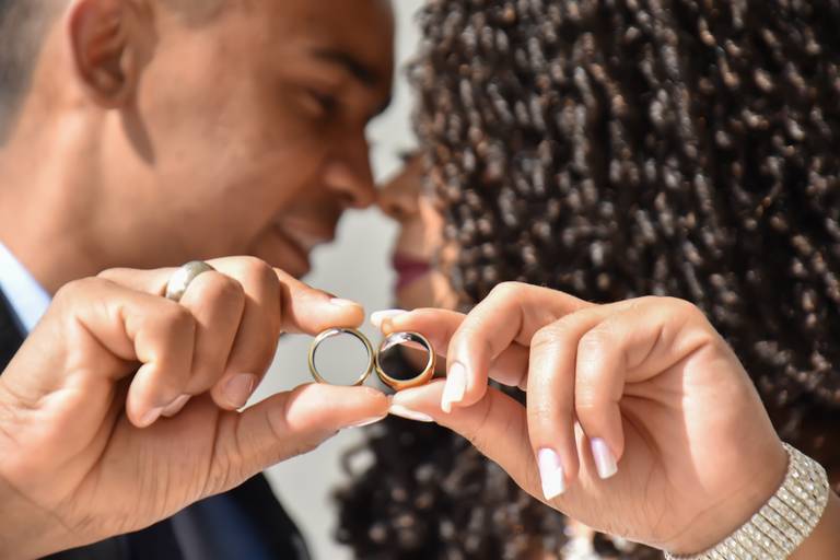 Casamento de Jaqueline e Mateus no Cartório Colorado com a Juíza de  Paz Cristina
